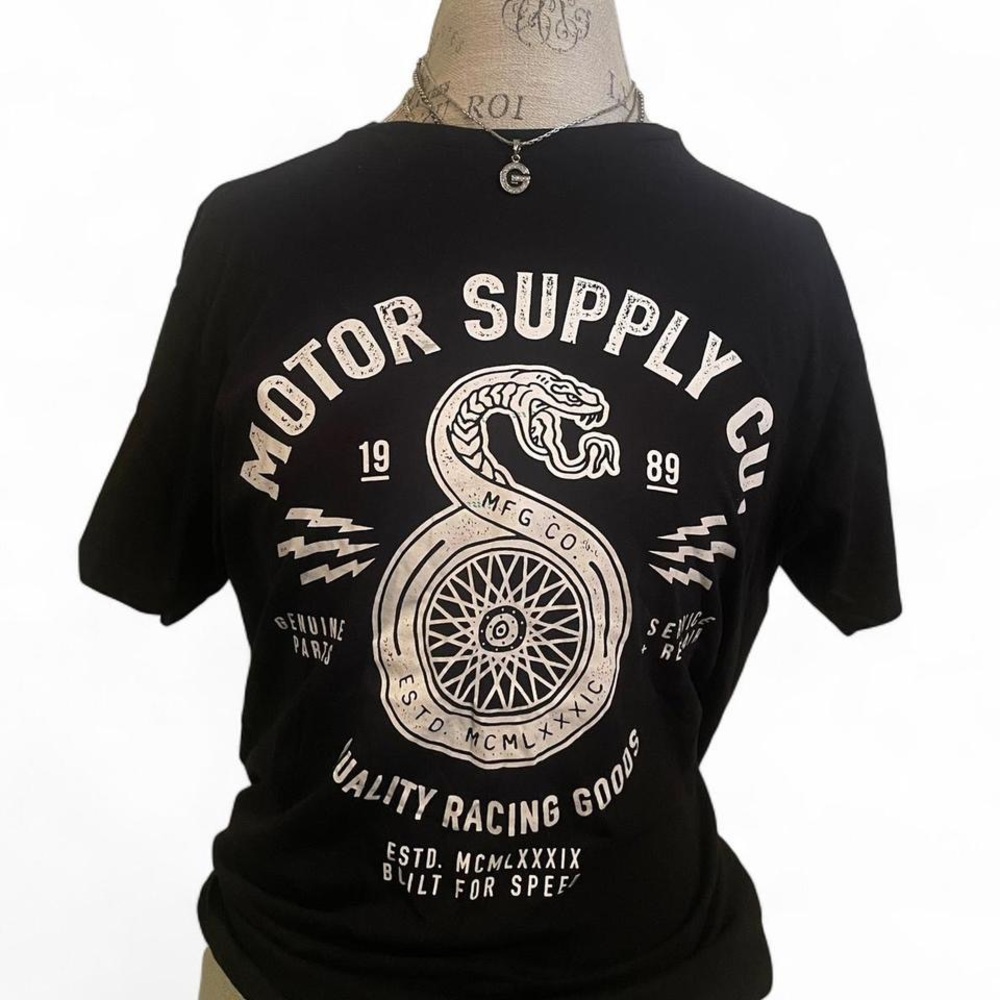 Bikercore chic Snake Graphic tee • Primark • Size - M